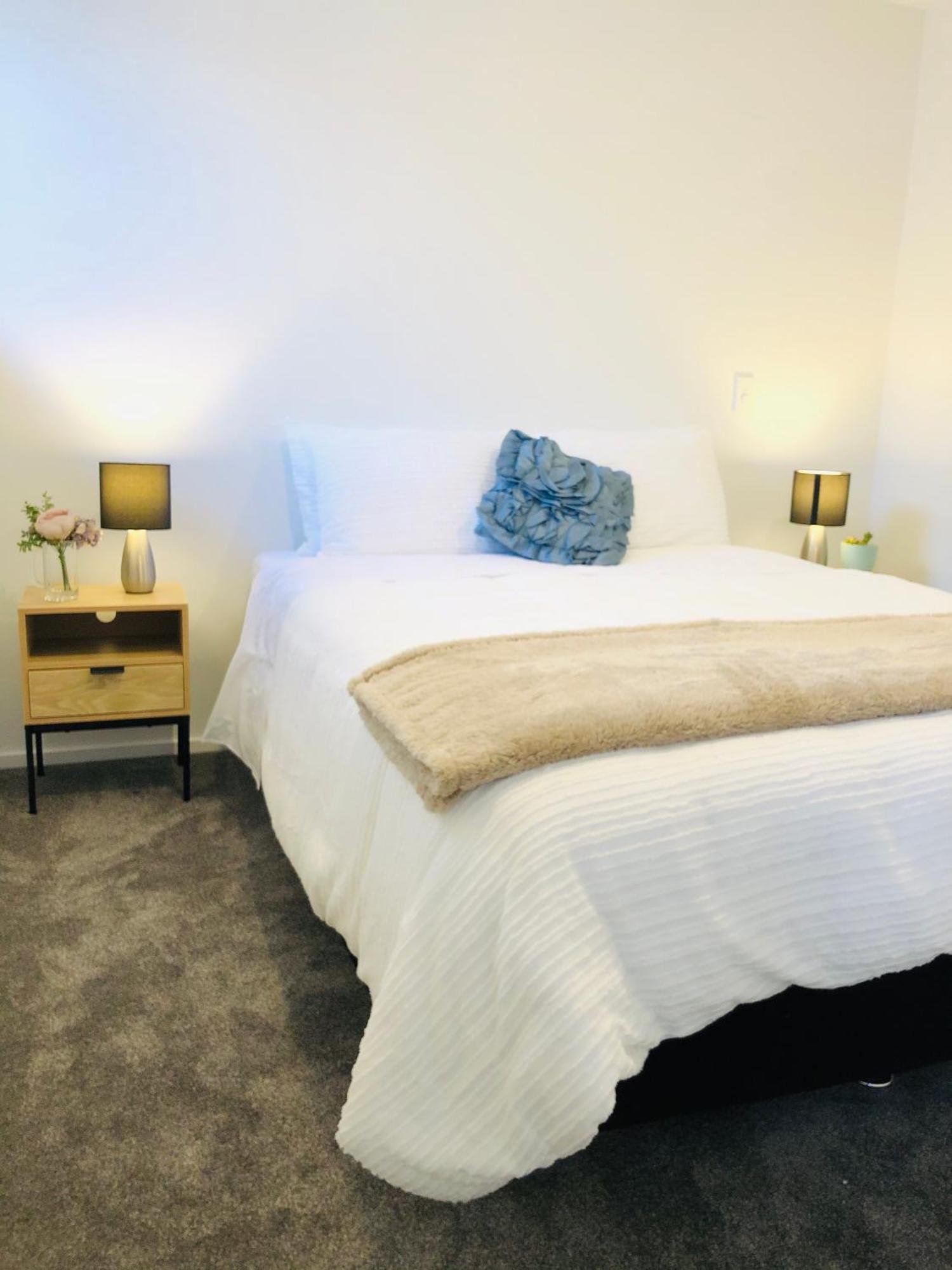 Arena,Railway Station Townhouse With Free Car Park Apartment Christchurch Exterior photo